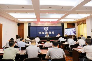 北青：国足今日白天继续留曼谷训练，乘坐19点30的航班返回深圳